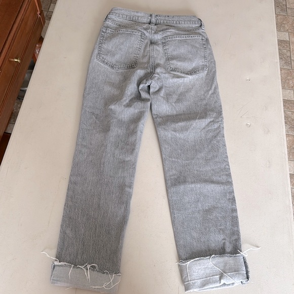 GAP Women's Gray Straight Leg Jeans - Picture 7 of 7